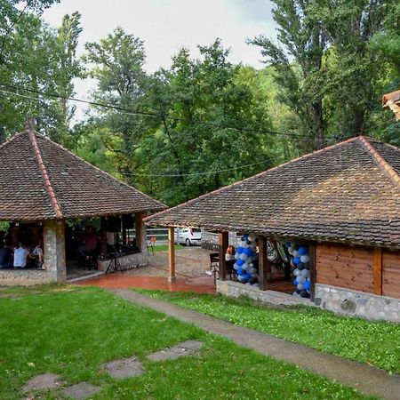 Poljoprivredno Turisticko Domacinstvo Deguric Apartman Valjevo Kültér fotó